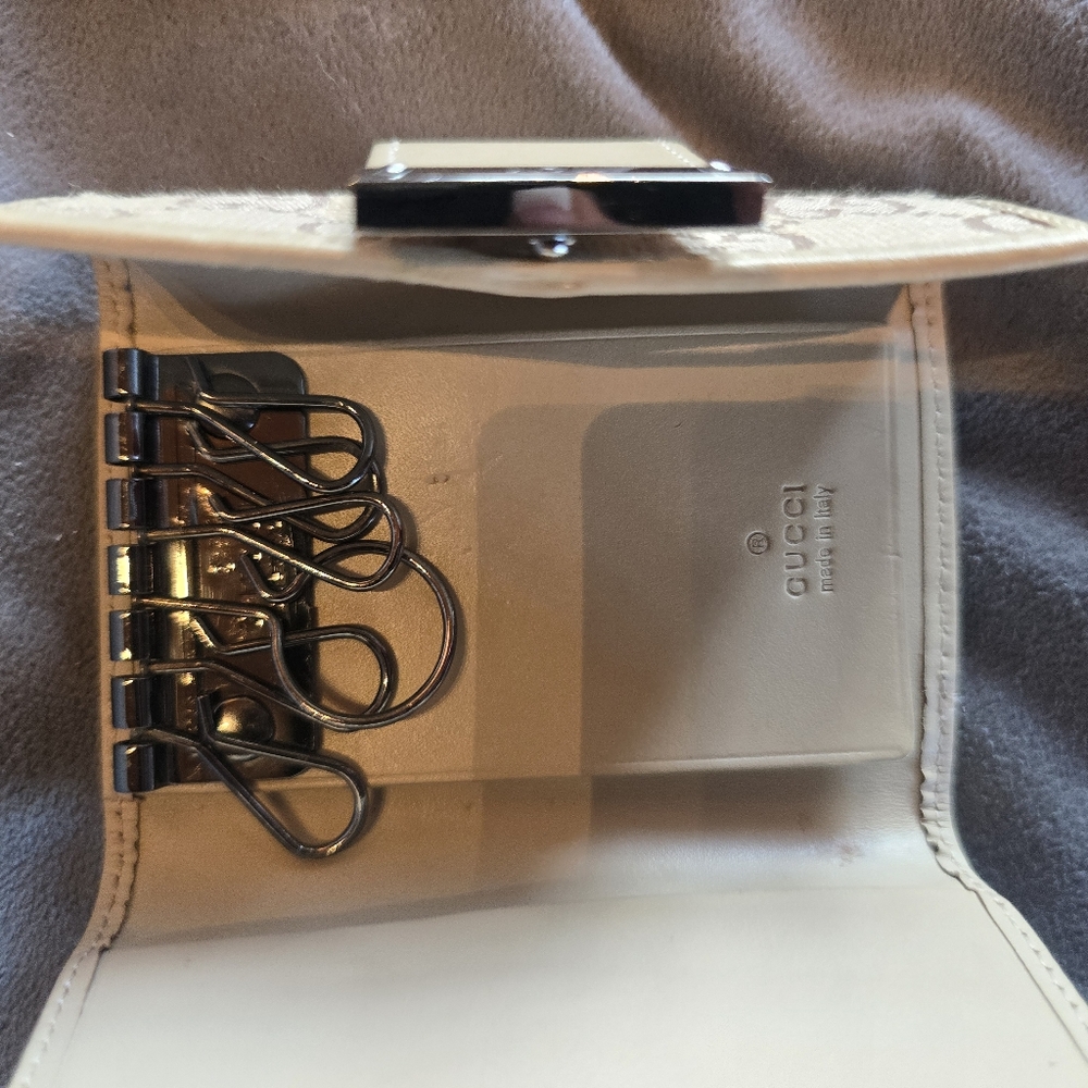 Gucci Key Case - image 4